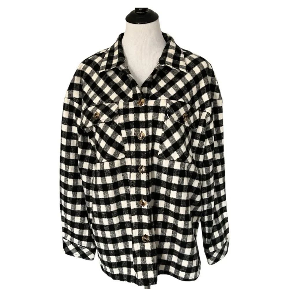 Entro Women’s Black/White Plaid Shacket size M